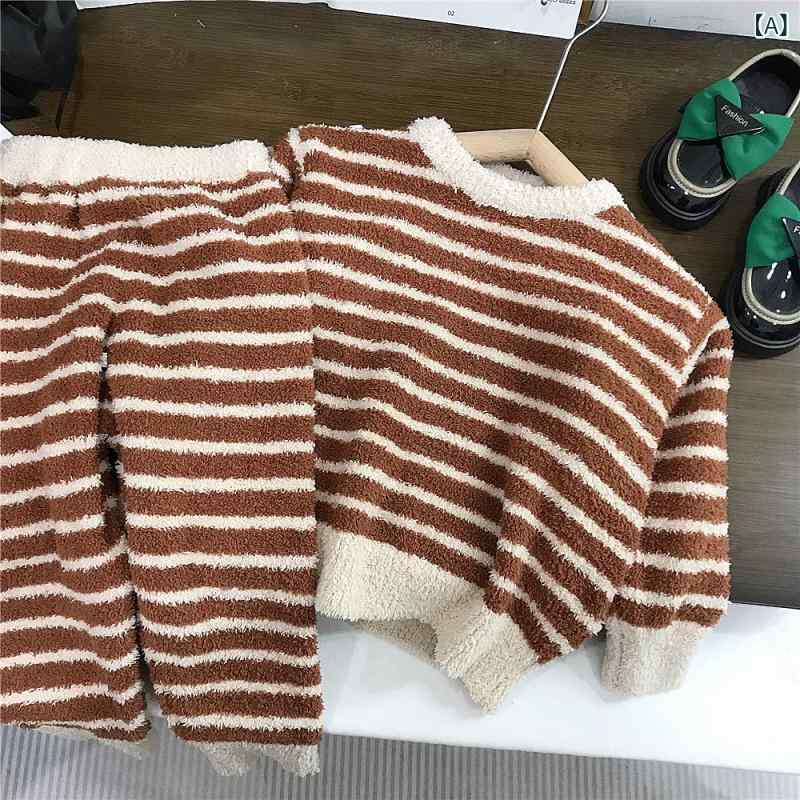 ・カテゴリ: 子供用ルームウェア・素材: 毛糸（綿90%）・性別: 男女兼用・カラー展開: オレンジ、ブラック・推奨年齢: 3〜8歳（100〜140cm）・スタイル: 韓国風・推奨身長: 90cm、100cm、110cm、120cm、130cm、140cm・生地の厚さ: 極厚・柄: ボーダー・機能: 保暖・生地加工: 柔軟加工・デザイン要素: スポーツ、ボーダー、キュート、カラーブロック