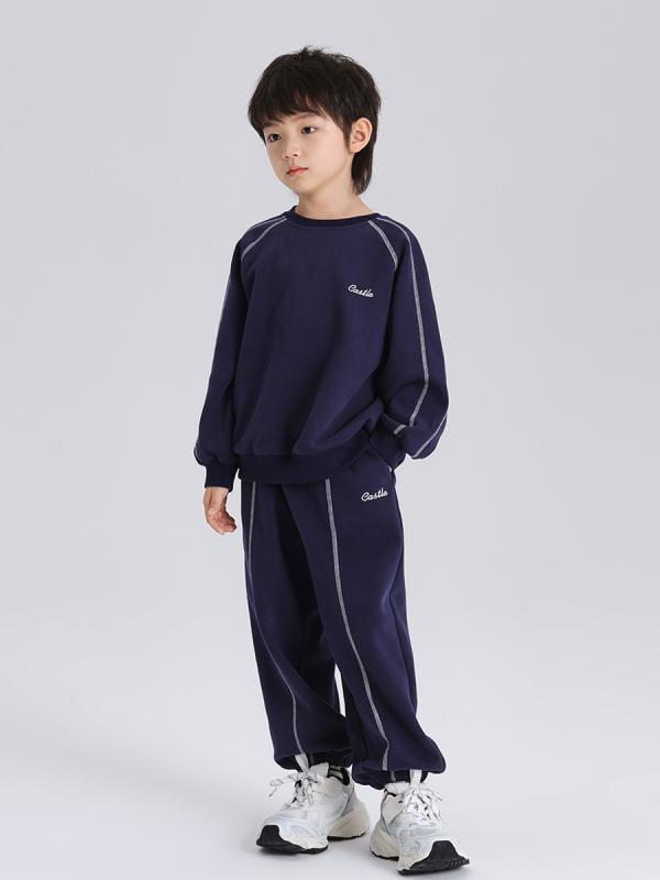 ・カテゴリ: キッズセットアップ・対象性別: 男の子・スタイル: 韓国風・セット内容: トップス、パンツの2点セット・対象年齢: 中大童（8歳以上、身長140cm以上）・袖丈: 長袖・フード: フード付き・パンツ丈: ロングパンツ・生地加工: 柔軟加工・厚み: 薄手・柄: 無地・デザイン要素: スポーツ、アルファベット、トレンド風・主な素材: ポリエステル95%・安全基準: B類・留め具タイプ: プルオーバー・カラー展開: ロイヤルブルー・サイズ展開: 身長約110cm、身長約120cm、身長約130cm、身長約140cm、身長約150cm、身長約160cm