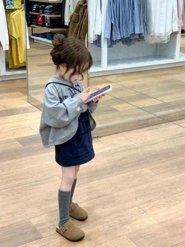セットアップ 女の子 キッズ 洋服 上下セット スリーピース ベスト アウター ジャケット スカート ミニスカート 韓国風 かわいい おしゃれ アルファベット ロゴ レトロ カジュアル レジャー 通学 普段着 3点セット