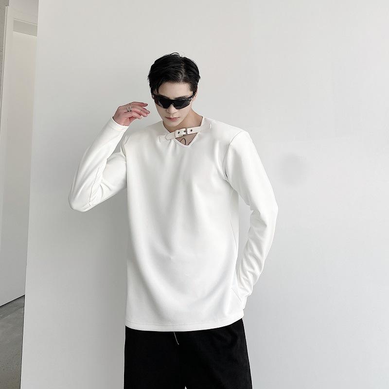 ・カテゴリ: Tシャツ・スタイル: 韓国風・主な素材: ポリエステル、綿・シルエット: ルーズ・対象: メンズ・デザイン: プルオーバー・ネックライン: Vネック・袖丈: 長袖・厚さ: 普通・着用シーン: 日常・デザイン詳細: 金属装飾・カラー展開: ホワイト、ブラック・サイズ展開: M、L、XL