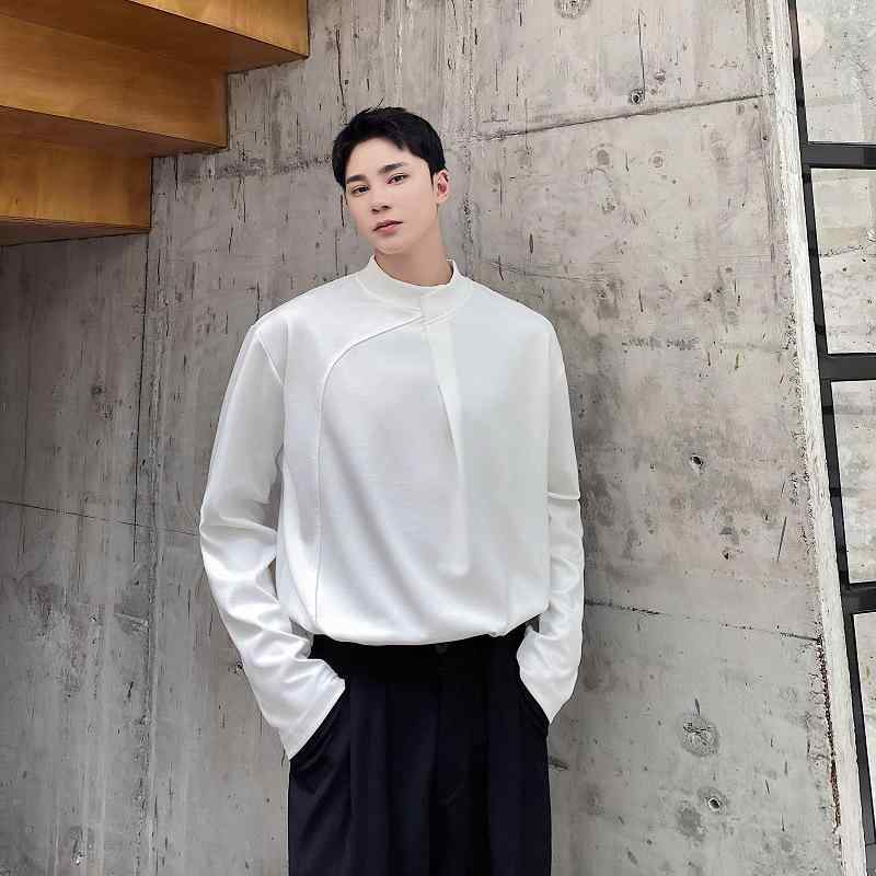 ・スタイル: 韓国風・主な素材: ポリエステル、綿・柄: 無地・シルエット: ルーズフィット・スタイルタイプ: ファッション都市（24-35歳向け）・タイプ: プルオーバー・ネックライン: スタンドカラー・袖丈: 長袖・フード: フードなし・生地の厚さ: 普通・着用シーン: 日常・デザイン詳細: プリーツ・処理プロセス: ノーアイロン加工・カラー展開: ホワイト、ブラック・サイズ展開: M、L、XL・カテゴリ: Tシャツ・タンクトップ・袖の種類: レギュラースリーブ・対象: 成人男性