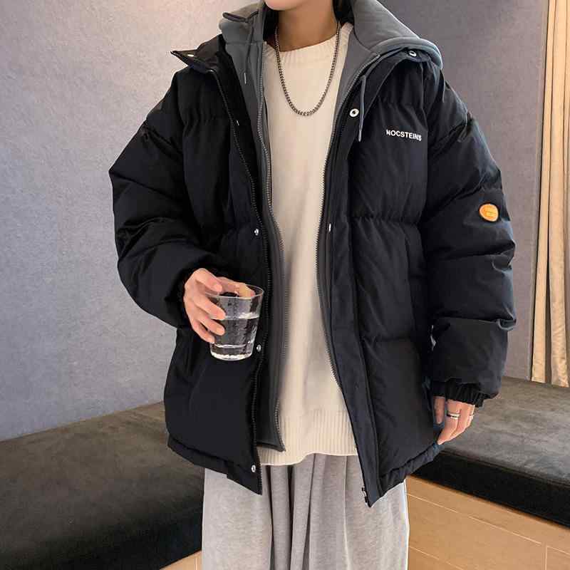 ・カテゴリ: 中綿コート・ジャケット・スタイル: 韓国系、カジュアル・仕様: 前開き、ファスナー仕様・詰め物: ポリエステル100%・フード: フード付き・厚さ: 厚手・柄: 無地・対象: 青少年、メンズ、成人・主な素材: ポリエステル80%・裏地: ポリエステル80%・着用シーン: カジュアル・機能: 保温・処理・加工: ノーアイロン加工・裾のデザイン: ストレートヘム・カラー展開: ブラック、ピンク、ブルー・サイズ展開: S、M、L、XL、XXL・着丈: 普通丈（約50cm超、65cm以下）・ネックライン: レギュラーカラー（折り襟）
