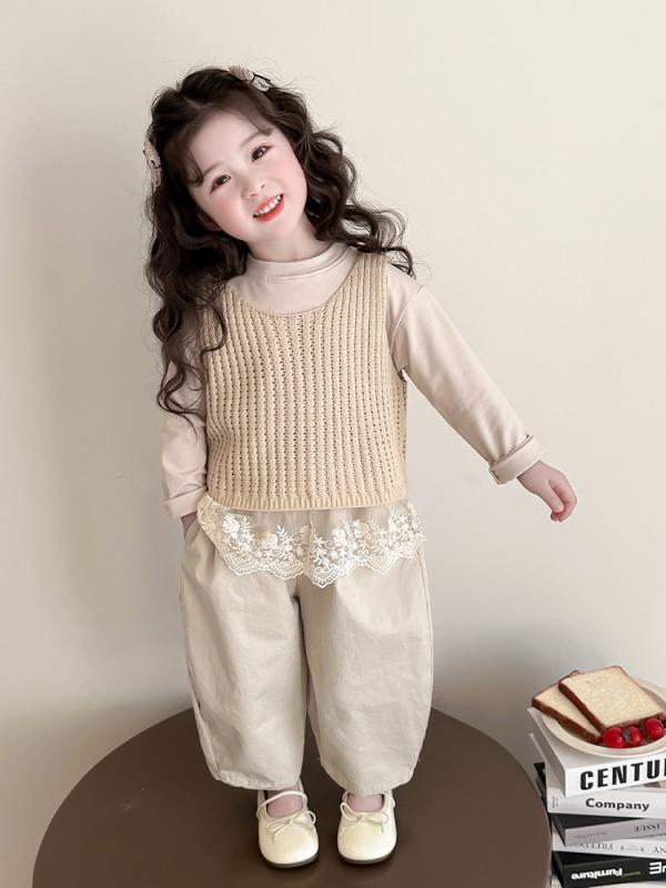 ・カテゴリ: キッズ用セットアップ・対象性別: 女の子・スタイル: 韓国風・セット内容: 3点セット・対象年齢: 中小童（3〜8歳）・袖丈: 長袖・パンツ丈: ロングパンツ・生地加工: 柔軟処理・厚さ: 普通・柄: 無地・デザイン要素: 可愛い・主な素材: 綿90%・安全基準: B類・留め具の種類: プルオーバー・カラー展開: 杏色・対応身長: 90cm、100cm、110cm、120cm、130cm、140cm