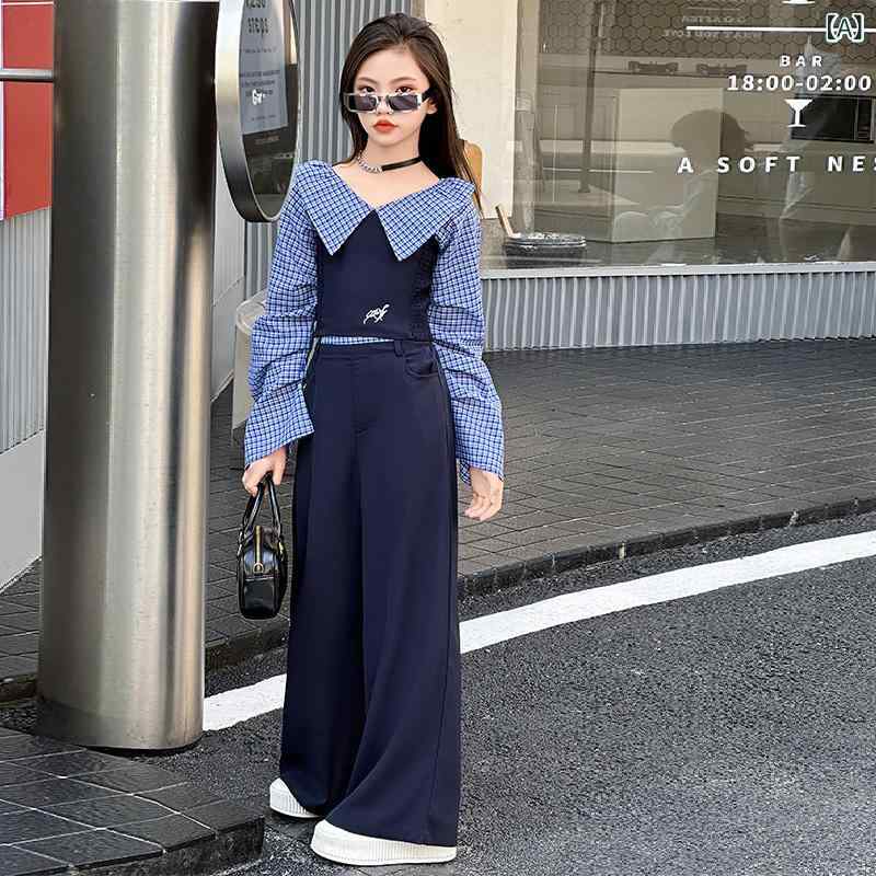 ・カテゴリ: 子供用セットアップ・スタイル: 韓国風・対象性別: 女性・セット内容: トップス、パンツ（2点セット）・対象年齢: 8歳以上（身長140cm以上）・袖丈: 長袖・パンツ丈: ロングパンツ・生地加工: ソフト加工・生地の厚さ: 薄手・柄: チェック、アルファベット・デザイン要素: セットアップ、トレンド・主な素材: 綿混紡（アセテート繊維50%）・安全基準: B類・着用タイプ: プルオーバー・カラー展開: ネイビー・サイズ展開: 120cm、130cm、140cm、150cm、160cm、170cm
