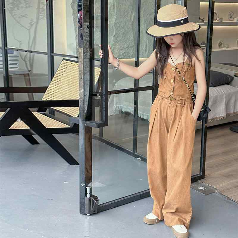 ・カテゴリ: 子供用セットアップ・対象性別: 女性・スタイル: 韓国風・セット内容: トップス、パンツ（2点セット）・対象年齢: 中大童（8歳以上、140cm以上）・袖丈: ノースリーブ・フード: フードなし・パンツ丈: ロングパンツ・生地加工: 酵素洗い・生地の厚さ: 薄手・柄: 無地・主な素材: ポリエステル80%・安全基準: B類・開閉デザイン: プルオーバー・カラー展開: ピンク、カーキ、グリーン・サイズ展開: 120cm、130cm、140cm、150cm、160cm、170cm