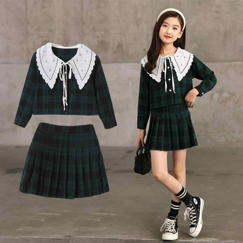 ・性別: 女・スタイル: スクール・セット内容: スカートスーツ（2点セット、服）・対象年齢: 中大童（8歳以上、身長140cm以上）・袖丈: 長袖・フード: なし・生地加工: 柔軟加工・厚み: 普通・柄: チェック・デザイン要素: セットアップ、チェック、リボン・素材: 綿95%・安全基準: B類・カラー: ダークグリーン・サイズ展開: 120cm、130cm、140cm、150cm、160cm・カテゴリ: ガールズスーツ、セットアップ、スーツ