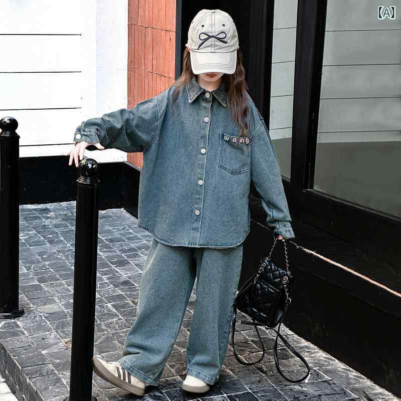 ・カテゴリ: キッズセットアップ・対象性別: 女性・スタイル: 韓国風・セット内容: トップス、パンツの2点セット・対象年齢: 8歳以上（身長140cm以上）・袖丈: 長袖・フード: フードなし・パンツ丈: ロングパンツ・生地加工: 柔軟処理・生地の厚さ: 普通・主な素材: 綿70%・安全基準: B類・留め具の種類: シングルブレスト・カラー展開: レトロカラー・対応身長: 120cm、130cm、140cm、150cm、160cm、170cm