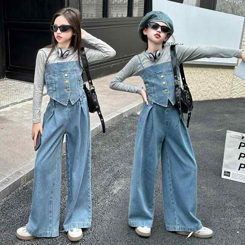 ・カテゴリ: キッズ用セットアップ・対象性別: 女の子・スタイル: 韓国風・セット内容: ジャケット、トップス、パンツの3点セット・袖丈: 長袖・パンツ丈: ロングパンツ・厚み: 普通・柄: 無地・主な素材: 綿70%・安全基準: B類・留め具の種類: プルオーバー・カラー: ブルー・対応身長: 120cm、130cm、140cm、150cm、160cm、170cm