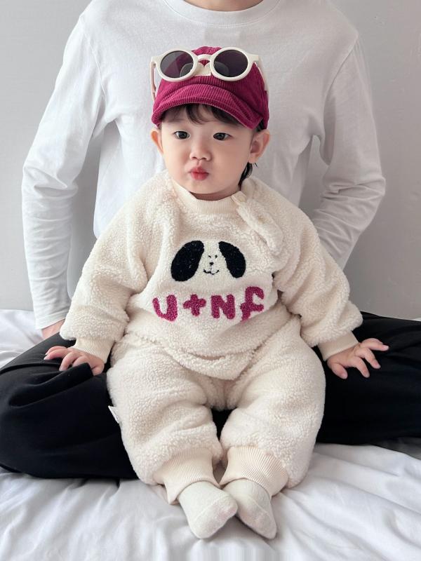 ・カテゴリ: 子供用セットアップ・対象性別: 男女兼用・スタイル: 韓国風・セット内容: トップス、パンツの2点セット・袖丈: 長袖・パンツ丈: 長ズボン・生地加工: ソフト加工・厚さ: 極厚・柄: 動物、キャラクター・主な素材: ポリエステル100%・安全基準: A類・着用タイプ: プルオーバー・カラー展開: ホワイト、ピンク・サイズ展開: 66、73、80、90、100