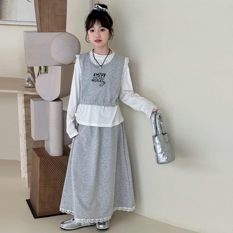子供服 セットアップ 女の子 キッズ ジュニア カジュアル 長袖 シャツ ベスト スカート 3点セット レース 花柄 かわいい フォーマル 通学 お出かけ 旅行 春 秋 ベージュ 110 120 130 140 150 160