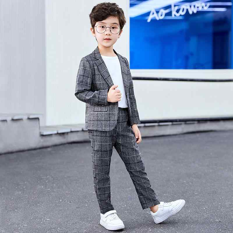 ・カテゴリ: 童套装・対象: 男子・スタイル: 韓国風・セット内容: 3点セット・セット内訳: 衣服・対象年齢: 中小童（3〜8歳、100〜140cm）・袖丈: 長袖・フード: フードなし・パンツ丈: 長ズボン・生地加工: 柔軟処理、酵素洗い・厚さ: 普通・柄: チェック・主な素材: ポリエステル90%・安全基準: B類・留め具の種類: シングルブレスト・カラー展開: ダークグレーチェック2点セット、ダークグレーチェック3点セット、ダークグレーチェック長袖Tシャツ、ダークグレーチェック＋シャツ＋蝶ネクタイ、裏起毛グレーチェック2点セット、裏起毛アウター＋パンツ＋長袖Tシャツ（裏起毛なし）、裏起毛アウター＋パンツ＋シャツ（裏起毛なし）＋ネクタイ・サイズ展開: 90cm（推奨体重10-13kg）、100cm（推奨体重13-15kg）、110cm（推奨体重15-18.5kg）、120cm（推奨体重18.5-21.5kg）、130cm（推奨体重21.5-25kg）、140cm（推奨体重25-29kg）、150cm（推奨体重29-35kg）、160cm（推奨体重35-37.5kg）、170cm（推奨体重37.5-42.5kg）
