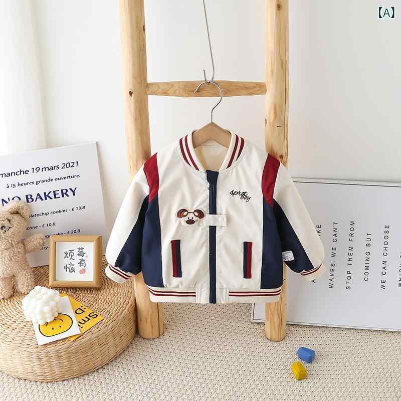・カテゴリ: 子供用アウター/ジャケット/コート・対象性別: 男女共用・対象年齢: 乳幼児（1～3歳、身長80～100cm）・ネックライン: スタンドカラー・スタイル: カジュアル・生地加工: 柔軟加工・フード: フードなし・テーマ: スポーツ・袖丈: 長袖・安全基準: A類・主な素材: ポリエステル、綿・裏地素材: 綿100%・開閉仕様: ファスナー・カラー展開: アイボリー・サイズ展開: 80cm、90cm、100cm、110cm