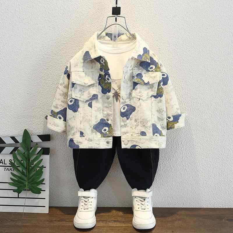 ・カテゴリ: キッズアウター・性別: 男女兼用・対象年齢: 中小童（3～8歳、100～140cm）・襟型: 折り襟・スタイル: 韓国風・柄: キャラクター・厚み: 普通・生地加工: 柔軟処理・フード: フードなし・袖丈: 長袖・安全基準: B類・主な素材: 綿95%・裏地素材: 綿95%・仕様: ベルトなし・カラー展開: 杏色・サイズ展開: 90cm、100cm、110cm、120cm、130cm、140cm、150cm・着丈: ショート丈