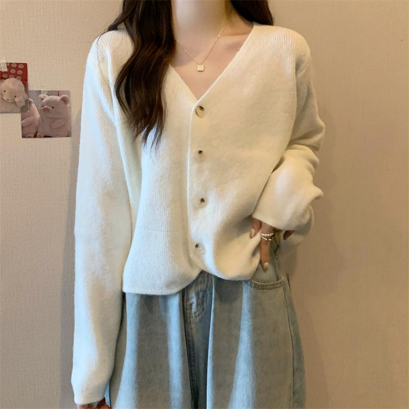 ニット カーディガン レディース 長袖 Vネック 前開き ショート丈 トップス 羽織り アウター セーター 防寒 暖かい 無地 秋 冬 カジュアル お出かけ 旅行 デート 20代 30代 40代 大人 かわいい おしゃれ
