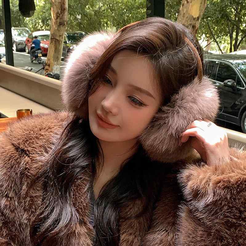 ・カテゴリ: 帽子・性別: メンズ・素材: フォックスファー・スタイル: ベーシック、可愛い、アウトドア・柄: 無地・カラー展開: モカブラウン、オフホワイト、ブラック、ライトグレー、ライトピンク・サイズ展開: フリーサイズ・機能: 防寒保温・着用シーン: アウトドア