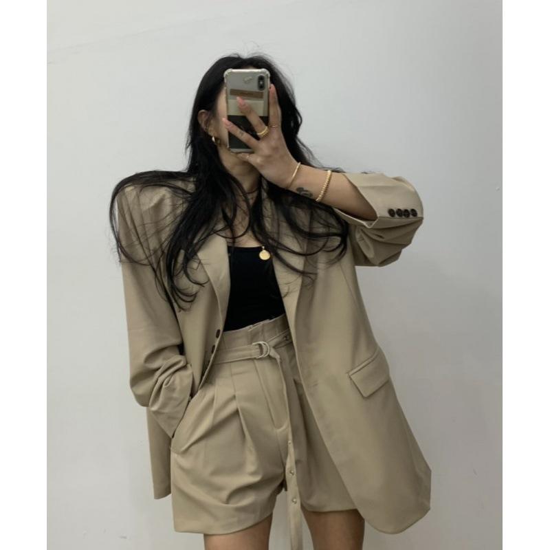 ・カテゴリ: チュニックセット・パンツ丈: ショートパンツ・主な素材: アクリル・カラー展開: ブラック、カーキ・サイズ展開: S、M・スタイル: 日韓カジュアル・袖丈: 長袖・袖型: レギュラースリーブ