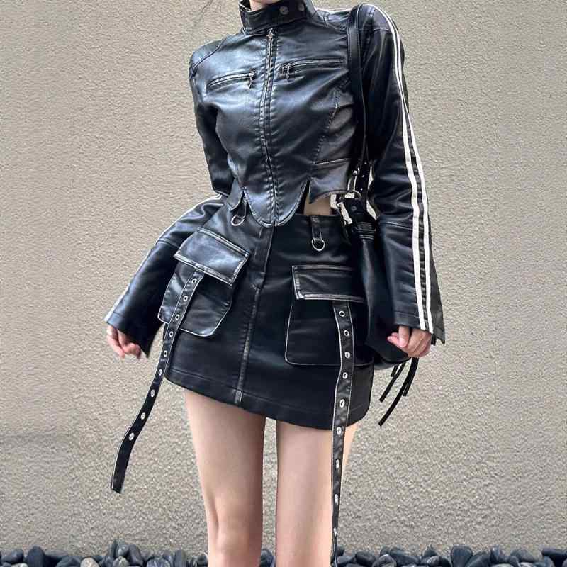 ・カテゴリ: カジュアルスーツ・スタイル: セクシー・主な素材: ポリエステル・セット内容: トップス、スカート・袖丈: 長袖・スカート丈: ミニ丈・デザイン: 無地・加工: 高温セット加工・カラー展開: トップス、スカート・サイズ展開: S、M、L