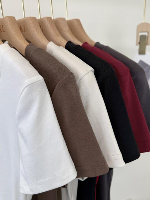 ・カテゴリ: Tシャツ・主な素材: 綿90%以上95%未満、スパンデックス30%以下・柄: 無地・スタイル: プルオーバー、通勤風、きれいめ・袖丈: 半袖・シルエット: スリムフィット・着丈: ショート丈（約40cm超50cm以下）・ネックライン: クルーネック・袖の種類: レギュラースリーブ・デザイン要素: 無地・カラー展開: ホワイト、アプリコット、ワインレッド、コーヒー、ダークグレー、ブラック・サイズ展開: S、M、L、XL、2XL