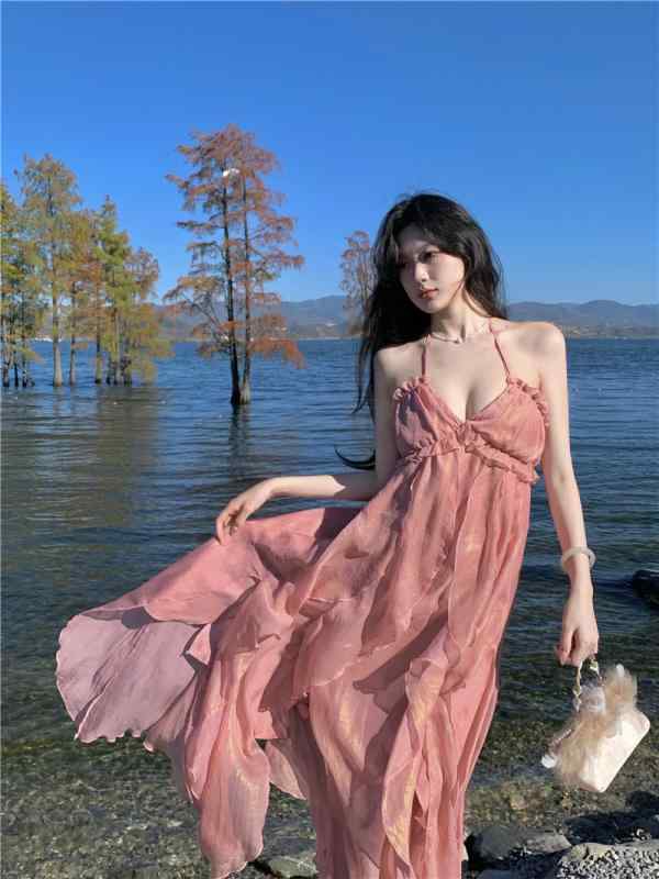 ワンピース レディース キャミソール マキシ丈 ホルターネック ノースリーブ フリル 体型カバー シフォン 春 夏 リゾート 旅行 海 ビーチ デート サンドレス ロング丈 セクシー かわいい