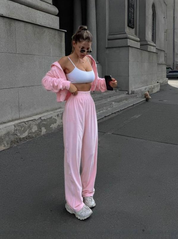 ・カテゴリ: カジュアルスーツ・柄: ボーダー、チェック・パンツ丈: ロングパンツ・デザイン: ファスナー・加工: 形態安定加工・素材: ポリエステル・カラー展開: ブラック、レッド、グレー、カーキ、ブルー、ピンク・サイズ展開: S、M、L、XL・スタイル: コンサバ、お姉系・仕様: パンツスーツ・袖丈: 長袖