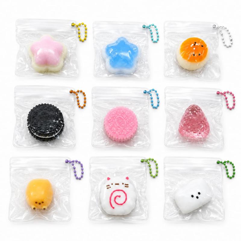 KUMORINO ミニ スクイーズ キーホルダー 9個セット 握る玩具 ストレス解消グッズ ぷにぷに 柔らかい シリコン製 ボールチェーン付き チャーム 暇つぶし 感覚おもちゃ 子供 大人 プレゼント putera-10582131 GRATIQUE MIEI サンプル画像2