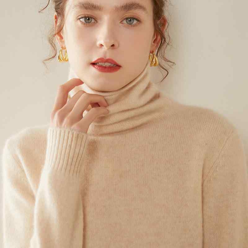 ・カテゴリ: セーター・主な素材: カシミヤ（カシミヤ含有量30%以上50%未満）・柄: 無地・厚み: 厚手・セット内容: 単品・シルエット: ルーズフィット・ネックライン: タートルネック・袖丈: 長袖・袖型: レギュラースリーブ・加工: 高温セット・カラー展開: ホワイト、ライトブルーグレー、パープル、レッド、ブラック・サイズ展開: S、M、L、XL、XXL・スタイル: 文芸レトロ、チャイナ風・着用方法: プルオーバー・対象年齢: 成人・対象性別: レディース