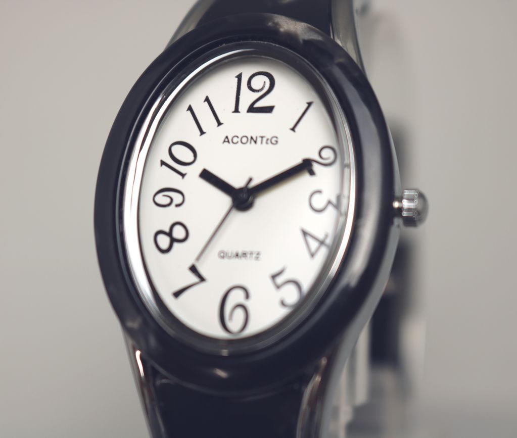 乐天商城 - レディース 腕時計 かわいい おしゃれ マーブル柄 ブラック ファッション ウォッチ バングル ブレスレット 細身 シンプル 日本製 ムーブメント