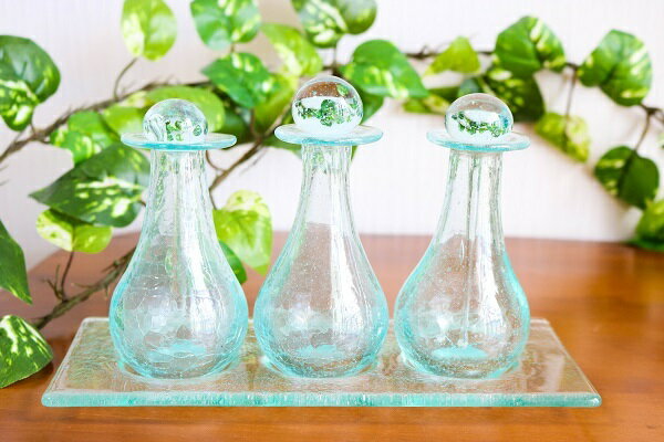 【お買い物マラソン】アロマ アロマボトル バリ島直輸入 おしゃれ エステ ガラス アロマオイル ボトル 3個セット ガラストレー付(大)アジアン バリ 雑貨