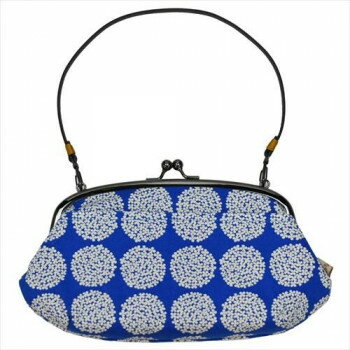 「北海道・沖縄・離島・一部地域へのお届けは別途送料を請求させていただきます。」「お客様都合でのキャンセルの場合、出荷前後にかかわらずキャンセル料などの手数料が発生いたしますので予めご了承ください。」「メーカーより取り寄せ商品のため、在庫状況によっては欠品・廃盤の可能性があります。あらかじめご了承ください。」おしゃれながま口タイプの2WAYショルダーバッグです。2種類のベルトが付いており、手提げにもショルダータイプにも。外側にポケットが付いて必要なものがさっと取り出せます。少し大きめで見た目以上の収納力。※商品の写真は、なるべく実物に近い状態になるよう努力しておりますが、光の具合やパソコンのモニターの種別、環境によっては、見え方が実際のものと多少異なって見える場合もございますので、ご了承ください。※柄物は商品により柄、模様の出方が、掲載商品画像と現物で異なる場合がございます。※水や汗等により色落ちすることがありますので、ご注意下さい。※バックや周囲のものとの摩擦や引っかかりに気をつけて下さい。※生産工場で品質管理、検品を行うなど品質向上に努めています。※若干のほつれや多少サイズの誤差が生じる場合があります。あらかじめご了承くださいますようお願いいたします。サイズ約W26×H14×D4cm、手さげベルト:約460mm、ショルダーベルト:約1130〜1360mm(6段階調整可能)個装サイズ：25.2×15.5×3.9cm重量個装重量：250g素材・材質表生地:日本製生地口金:スチール手提げベルト・ショルダーベルト:合皮付属品手さげベルトショルダーベルト生産国中国fk094igrjs