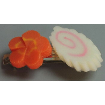 日本職人が作る 食品サンプル バレッタ　鍋焼き(花人参・なると)　IP-403