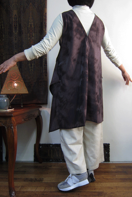 葡萄畑でかくれんぼ。置いてけぼりの帰り道。後悔してるジャンスカ娘 1着限定