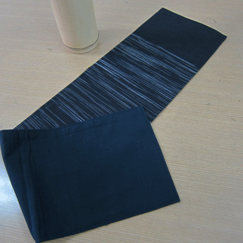 テーブルランナーTR03a絣モノトーン懐（なつき）創作バージョン