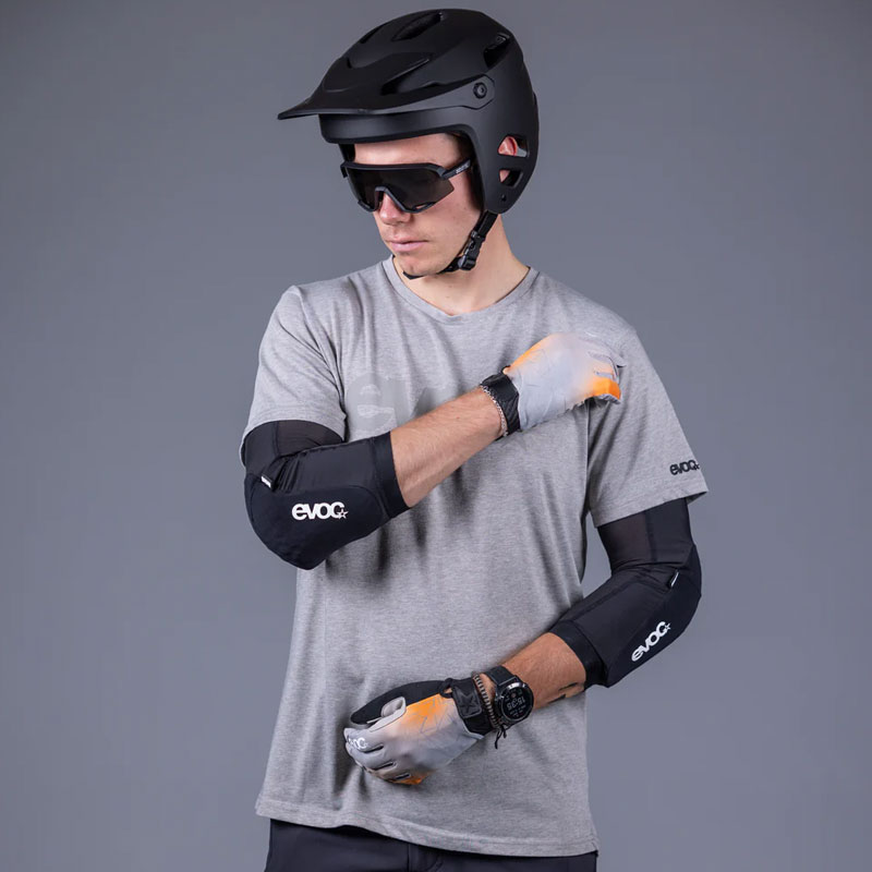 イーボック ELBOW PROTECTOR LS FLEX LITE（エルボープロテクター LSフレックスラ...
