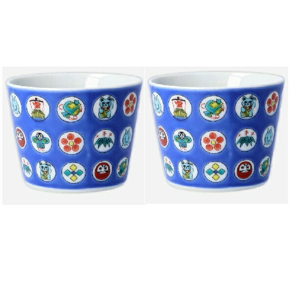 サイズ：径8.2×高6.5cm 容量：約200cc ■生産地：日本 ■素材：磁器 大人気の九谷焼「青郊窯」の「KISSYO -吉祥-九谷焼　縁起カップ」です。 「吉祥」シリーズは全て縁起の良い吉祥をモチーフとした絵柄で、日用使いにも贈り物にもおすすめです。 絵柄の多くは日常使いしやすいく、親しみやすくデザインされています。 色彩の豊かさ、優美な風合いをお楽しみください。 「彩り」と「楽しさ」を取り入れて生活をより豊かにしてくれます。 そば猪口、小鉢としておつまみ、酢の物、小物入れ等、華やかで明るい食卓や生活を演出します。 独自に開発した釉薬は美しく、透明感と重厚感のある仕上がりです。 また、転写技術を駆使して高品質で手軽に購入できる商品として注目を集めています。 「九谷焼とは」 石川県加賀百万石の伝統、文化から生まれた五彩の芸術であり、世界に誇る日本代表の色絵陶磁器です。 パリ万博に出品された九谷焼は圧倒的な描写技術を披露し、【JAPAN KUTANI】ジャパン・クタニとして世界に名を轟かせました。 大英博物館、ルーヴル美術館など世界各地のMUSEUMに多数収蔵され、世界中の多くの美術、芸術、陶磁器、アートファンから愛され続けています。　