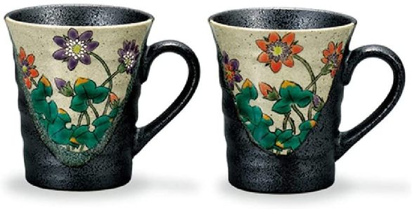 九谷焼 ペアマグカップ　雪割草(ユキワリソウ)＜九谷焼 和食器 鉢 小鉢 人気 ギフト セット 贈り物 結婚祝い/内祝い/お返し＞
