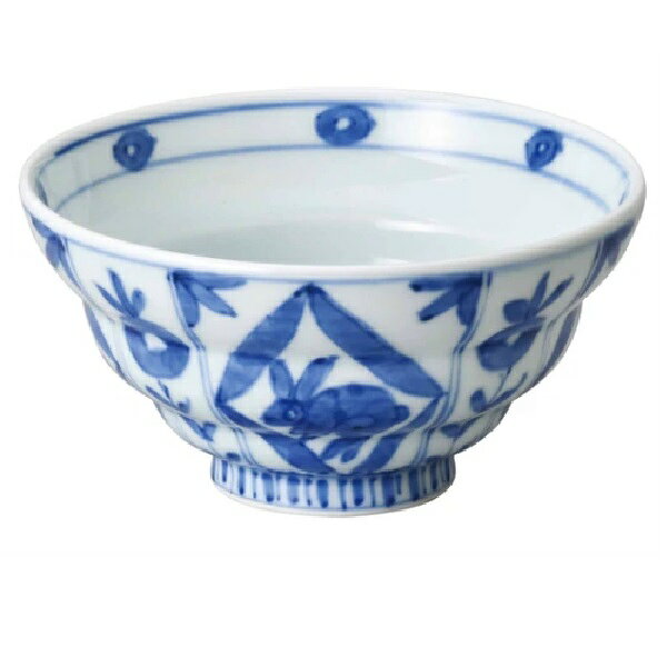 サイズ：径12.5cm×H6.8cm ■素材：陶器 ■生産地：日本 伝統的な色や柄が、存在感をあたえます。レトロな飯碗がお好みの方に人気です。 さり気なく手になじむ正統派の飯碗です。 人肌のような白磁が生み出すゆったりとした染付です。 毎日の食事のお供にいかがでしょうか。