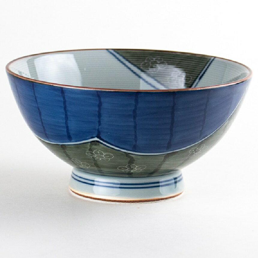 有田・波佐見焼 梅はじき （特大）茶碗 大きめのサイズで、ご飯茶碗としてはもちろん、お茶漬けや汁物にもおすすめです