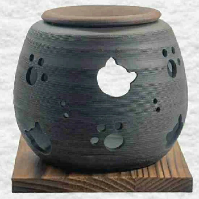 常滑焼 石龍作 茶香炉(ロウソクタイプ)黒ねこ 焼杉板付