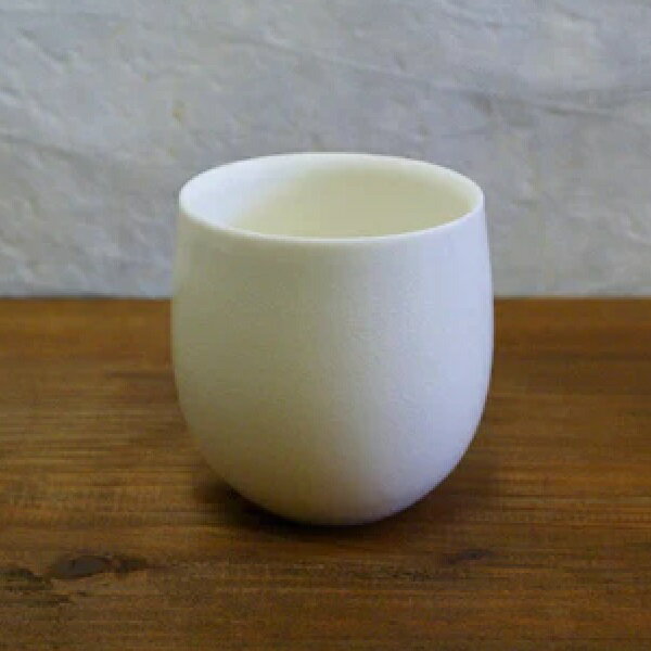 信楽焼 湯呑・信楽透器 ぽってり湯呑 (約170cc)※光を透す特殊な商品です。