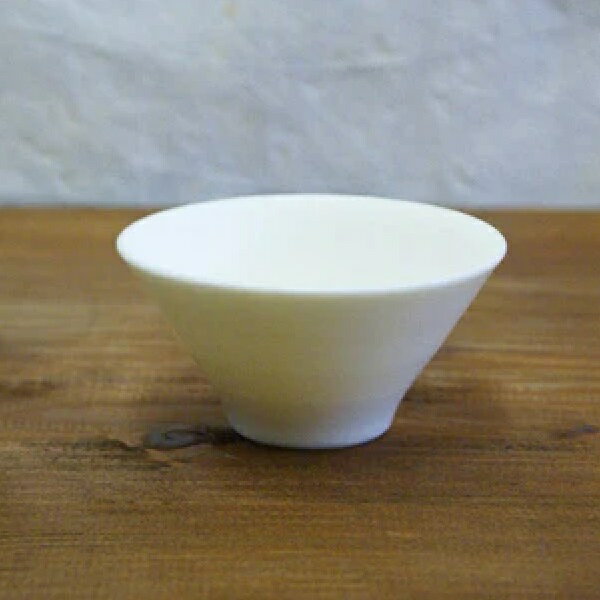 信楽焼 ぐい呑・信楽透器 ぐい呑 (約65cc)※光を透す特殊な商品です。