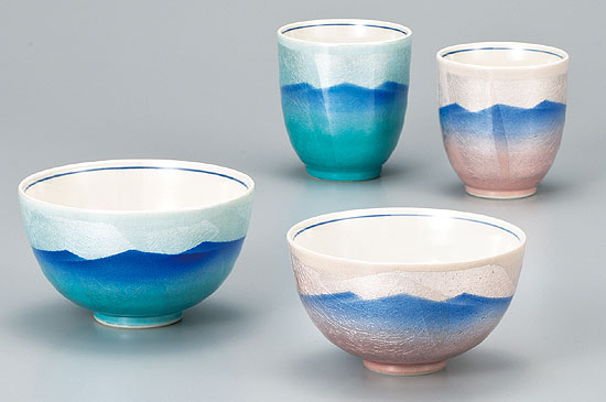 夫婦揃　銀彩連山＜九谷焼 和食器 人気 ギフト セット 贈り物 結婚祝い/内祝い/お返し/敬老の日/父の日/母の日＞