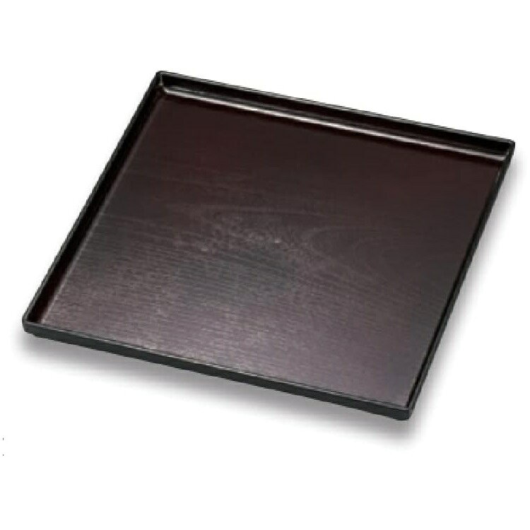 サイズ: 8寸(24.1×24.1×高さ2.0cm) 9寸(27.4×27.4×高さ2.0cm) 10寸(30.5×30.5×高さ2.1cm) 11寸(33.4×33.4×高さ2.2cm) 12寸(36.5×36.5×高さ2.5cm) 材質::ABS樹脂 ウレタン塗 原産国:日本 越前漆器とは 越前漆器の歴史 越前漆器の起こりは約1500年前の昔にさかのぼり、当時の皇太子（後の継体天皇）が壊れた冠の修理を塗師に命じたことがきっかけといわれています。 塗師が修繕した冠と合わせて黒漆の椀も献上すると、皇太子はその出来栄えを大変気に入ったそうです。 そこで光沢の美しさに魅せられた皇太子が、この地域での漆器作りを奨励し現在までの越前漆器の発展につながっています。 越前漆器の特徴 堅牢、そして優美。越前漆器はその成り立ちから、頑丈なつくりでありながら視覚的な美しさも合わせてお楽しみ頂ける漆器となっています。 「花塗り」という技法も特徴で、はけの跡や埃などが残らぬよう仕上げの漆を塗り、そのまま乾燥させます。 越前漆器の生産工程 ・素地 まずは漆器の原型の制作から始まります。 丸物ならろくろで削り、角物なら裁断や組み立て、合成樹脂素材の場合は熱加工して成型されます。 ・塗り 中塗りと中塗り研ぎ、そして上塗りを繰り返します。 塗師の技によって均一の厚さ・そして魅力的な光沢が生み出されます。 合成樹脂の場合はスプレーによって塗りが行われるものもあります。 ・加飾 蒔絵師・沈金師が漆器に絵や紋様を加えます。 蒔絵は漆で描いた絵に金粉を蒔きつけることで描き、沈金はノミで削った溝に漆を入れ金粉を入れることで描きます。 蒔絵・沈金の導入 明治時代までは「片山椀」という堅牢かつシンプルな漆器が製造されていました。 徐々に新たな技術が導入されるようになり、京都から「蒔絵」、輪島から「沈金」の技術が取り入れられたことで、越前漆器は絢爛豪華なデザイン性も併せ持つようになります。 業務用漆器として 明治時代半ばに入ると、椀類だけでなく、重箱や盆、花器などといった多彩な商品ラインナップが展開されていきます。 生産エリアも広がり、業務用漆器としても発展しました。 現在では全国でもシェア率8割を超えるまでに成長しています。 様々な使用用途 ちょっとした遊び心をかたちにして暮らしに彩りを添えたいとき、特別な日をもっと輝かせたいとき、集まったみんなの気持ちをいっそう引き立たせたいとき…。 越前漆器産地では、暮らしの中のいろいろな場面で漆器が活躍しています。 身近に漆器のある暮らしの楽しさ、味わい深さをみんなが知っているからです。 普段使いにも、トクベツな日にも。是非お手にとってみてください。 お正月などの季節行事に 出産祝い・結婚祝いなどの贈答品に イベントでの雰囲気づくりに 普段使い用に 海外の方へのお土産に