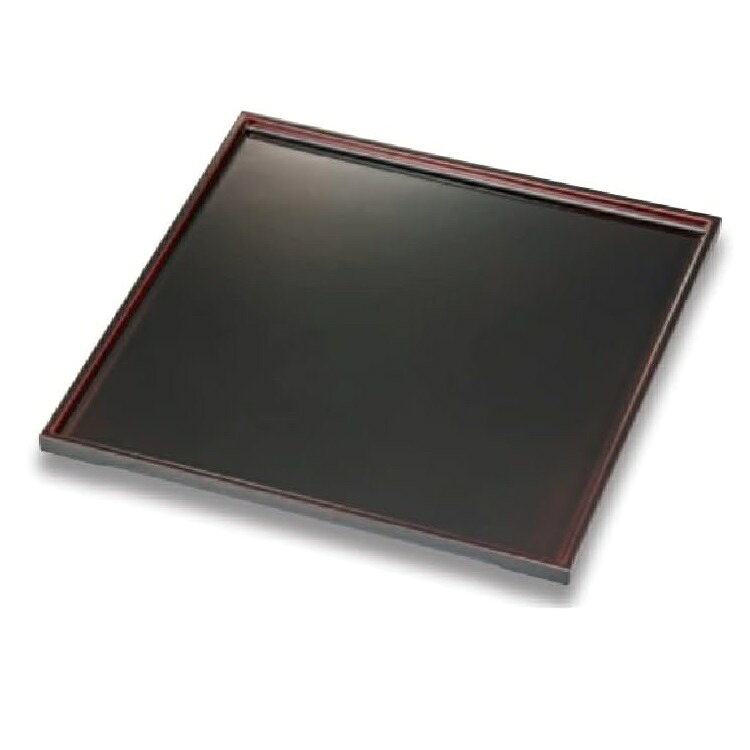 サイズ:30.4×30.4×高さ1.5cm 材質:ABS樹脂 漆風硬質塗 原産国:日本 越前漆器とは 越前漆器の歴史 越前漆器の起こりは約1500年前の昔にさかのぼり、当時の皇太子（後の継体天皇）が壊れた冠の修理を塗師に命じたことがきっかけといわれています。 塗師が修繕した冠と合わせて黒漆の椀も献上すると、皇太子はその出来栄えを大変気に入ったそうです。 そこで光沢の美しさに魅せられた皇太子が、この地域での漆器作りを奨励し現在までの越前漆器の発展につながっています。 越前漆器の特徴 堅牢、そして優美。越前漆器はその成り立ちから、頑丈なつくりでありながら視覚的な美しさも合わせてお楽しみ頂ける漆器となっています。 「花塗り」という技法も特徴で、はけの跡や埃などが残らぬよう仕上げの漆を塗り、そのまま乾燥させます。 越前漆器の生産工程 ・素地 まずは漆器の原型の制作から始まります。 丸物ならろくろで削り、角物なら裁断や組み立て、合成樹脂素材の場合は熱加工して成型されます。 ・塗り 中塗りと中塗り研ぎ、そして上塗りを繰り返します。 塗師の技によって均一の厚さ・そして魅力的な光沢が生み出されます。 合成樹脂の場合はスプレーによって塗りが行われるものもあります。 ・加飾 蒔絵師・沈金師が漆器に絵や紋様を加えます。 蒔絵は漆で描いた絵に金粉を蒔きつけることで描き、沈金はノミで削った溝に漆を入れ金粉を入れることで描きます。 蒔絵・沈金の導入 明治時代までは「片山椀」という堅牢かつシンプルな漆器が製造されていました。 徐々に新たな技術が導入されるようになり、京都から「蒔絵」、輪島から「沈金」の技術が取り入れられたことで、越前漆器は絢爛豪華なデザイン性も併せ持つようになります。 業務用漆器として 明治時代半ばに入ると、椀類だけでなく、重箱や盆、花器などといった多彩な商品ラインナップが展開されていきます。 生産エリアも広がり、業務用漆器としても発展しました。 現在では全国でもシェア率8割を超えるまでに成長しています。 様々な使用用途 ちょっとした遊び心をかたちにして暮らしに彩りを添えたいとき、特別な日をもっと輝かせたいとき、集まったみんなの気持ちをいっそう引き立たせたいとき…。 越前漆器産地では、暮らしの中のいろいろな場面で漆器が活躍しています。 身近に漆器のある暮らしの楽しさ、味わい深さをみんなが知っているからです。 普段使いにも、トクベツな日にも。是非お手にとってみてください。 お正月などの季節行事に 出産祝い・結婚祝いなどの贈答品に イベントでの雰囲気づくりに 普段使い用に 海外の方へのお土産に