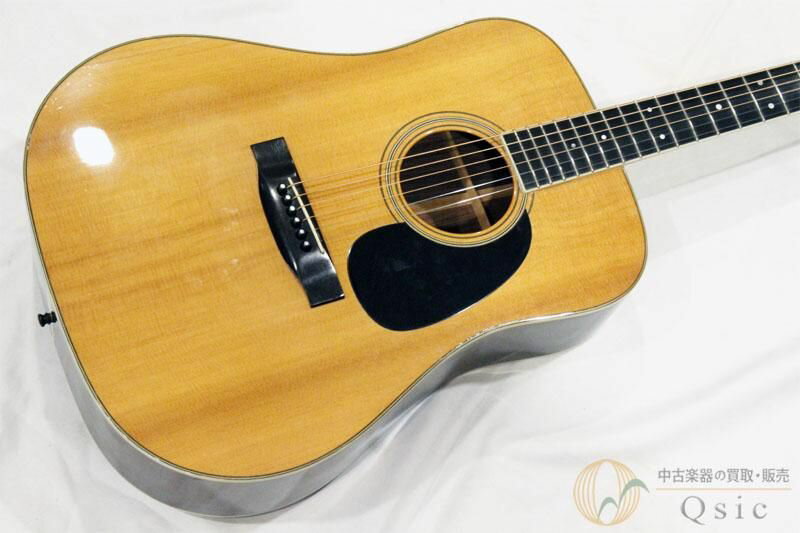 ＿＿＿＿＿＿＿＿＿＿＿＿＿＿＿＿＿＿＿＿＿＿ 中古楽器専門店だからこそ圧倒的な買取価格！ 買取もQsicにお任せください！ ￣￣￣￣￣￣￣￣￣￣￣￣￣￣￣￣￣￣￣￣￣￣ S.Yairi YD-306 1970年代のフォークブームを背景に誕生した国産アコースティックギターの名作で、多くのミュージシャンに愛用されてきたモデル。 繊細な鳴りと深みのあるサウンドを実現する丁寧な造りは、今なお高く評価されています。オールド・マーティンを彷彿とさせるデザインも魅力のひとつです。 この製品は、スプルーストップ、ローズウッドサイド＆バックという王道の組み合わせで、経年によって木材がしっかりと鳴る状態に育っています。 ネックの握りやすさや、ストレスのないポジション移動など、演奏性にも優れた一本です。 長年の使用によりパーツにくすみは見られますが、それもヴィンテージらしい風格として存在感を放っています。 サウンドは、ドレッドノートサイズらしい豊かな音量と、バランスの良い中低域が特長です。 コードストロークでは温かくふくよかな響きを、アルペジオでは粒立ちの良い繊細な音色を奏でてくれます。 ウェザーチェックが入ったトップは、視覚的な趣を加えるだけでなく、音の響きにも貢献している印象です。 ヴィンテージの風合いと深みのあるサウンドを求める方にとって、このモデルは非常に魅力的な選択肢です。 新品には出せない“時の鳴り”を体感できる、国産アコギの傑作です。 ぜひこの機会にご検討ください！ 【Spec】 Body Top：Solid Spruce Body Side＆Back：Rosewood Neck：Mahogany Fingerboard：Ebony Nut Width： Scale Length：645mm Number of Frets：20F 【状態】 トップにウェザーチェックと小さな打痕が点在しております。 その他サイドにも塗装の変質が見られ、経年によるパーツのくすみなど使用感がございます。 ブリッジにわずかに隙間が発生していますが、現状軽度な症状で急ぎリペアの必要性はございません。 フレット残り：6割程度 トラスロッド：余裕あり ネック：波打ち、ハイ起き（現状ビビりや詰まりなく演奏可能）　 弦高（12フレット）：6弦側3.0mm、1弦側2.1mm サドル高：6弦側 2.1mm 1弦側：2.5mm ※弦高値は気候などの影響により若干変動いたします。直近の詳しい数値はお気軽にお問い合わせください。 【調整内容】 全体クリーニング シリアルナンバー：#15036 当店管理番号：VL468 【付属品】 ハードケース（黒ひょうたん） 【当店保証】 3ヶ月付き 【取り扱い店舗】 神戸店（0120-239-929）　 &gt; 当商品は納得購入サポート対象商品です。 【納得購入サポートとは・・・】 商品やサービスにご満足いただけなかった場合、 どのような理由でも返品することができるサービスです。 しかも、送料や決済手数料も含め全額ご返金いたします。 サービスについて詳しくはQsic公式サイトをご覧ください。 ================================================= 注意事項：お使いのモニターの発色具合によって、 実際のものと色が異なる場合がございます。 =================================================