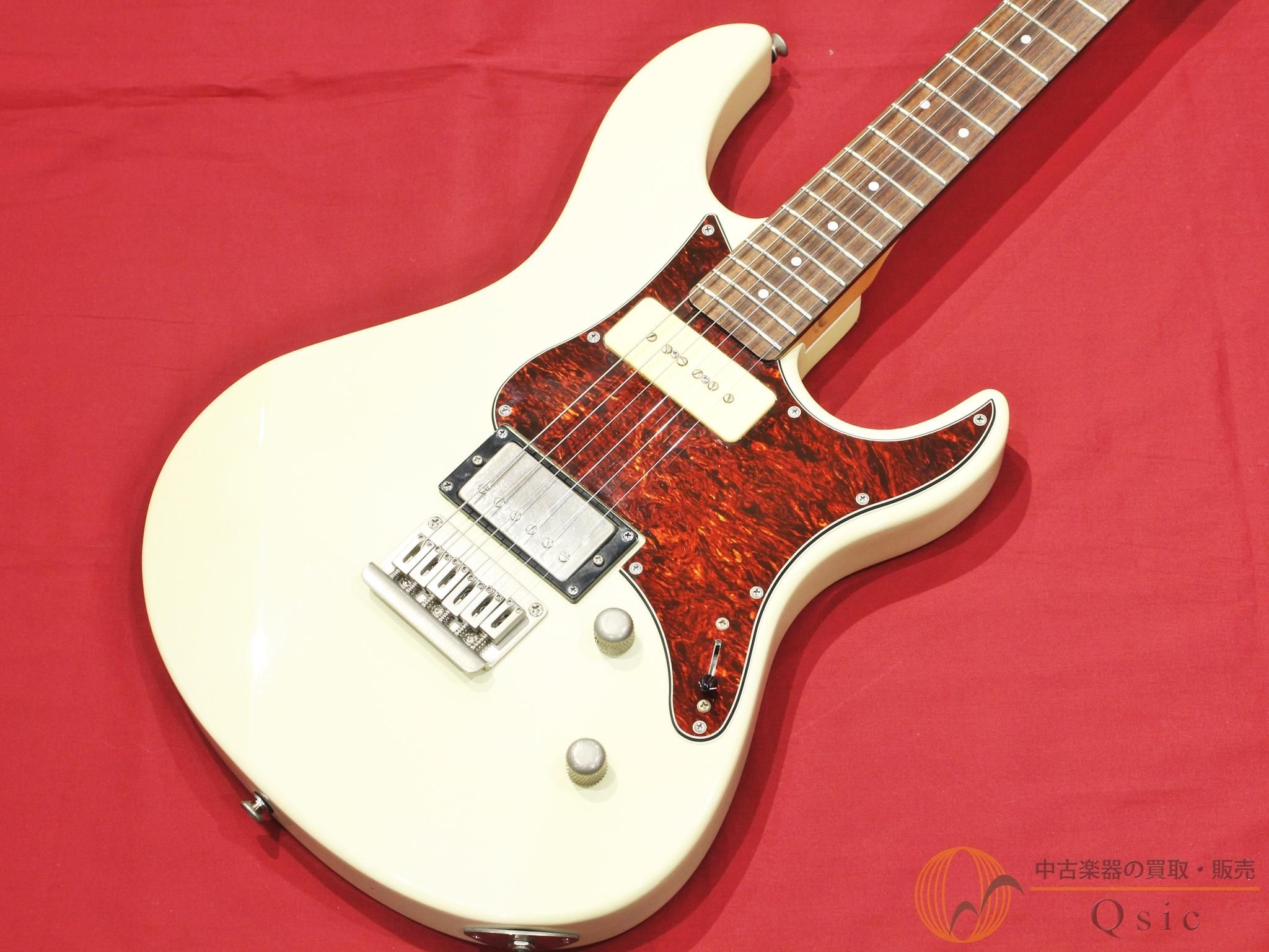 ＿＿＿＿＿＿＿＿＿＿＿＿＿＿＿＿＿＿＿＿＿＿ 中古楽器専門店だからこそ圧倒的な買取価格！ 買取もQsicにお任せください！ ￣￣￣￣￣￣￣￣￣￣￣￣￣￣￣￣￣￣￣￣￣￣ YAMAHA PACIFICA311H ヤマハの人気シリーズ”パシフィカ”より、PACIFICA311が入荷です！ 上位モデルである600シリーズのニュアンスを残しつつ、コストパフォーマンスを重視したモデル。 P90 + ハムバッカーというレイアウトが特徴的。 太く艶のあるフロントPUとパワフルなハムバッカーの組み合わせとアルダーボディ/ローズウッド指板の相性も良く、 中音域を中心に心地良い音域が抜けてくれます。 オーソドックスなシングルコイル + ハムバッカーとは一味違うスタイルでパシフィカの万能性を表現した1本となっております。 これからギターを始める方、入門グレードからちょっといいのにしたいな…という方にはぴったりな1本です！ ぜひこの機会にお求めください！ 【Spec】 Body：Alder Neck：Maple Fingerboard：Rosewood Fingerboard Radius：14 inch-R Nut Width：41 mm String Spacing：10.5 mm Scale Length：648mm Number of Frets：22 F Pickups：P-90（アルニコV）, ハムバッキング（アルニコV） Controls：1Vo1To(Coil Split SW)3Way Color：VW 【状態】 本体のみボディエッジの部分に小さな打痕や全体に細かな擦れ傷、パーツのくすみがございます。 フレット残り：8割程度 トラスロッド：余裕あり 電気系統：問題なし 重量：3.49 kg ネック：問題なし 【調整内容】 全体クリーニング ネック調整 弦高調整 オクターブ調整 電装系クリーニング シリアルナンバー：#HKY193227 当店管理番号：WLH37 【付属品】 本体のみ 【当店保証】 6ヶ月付き 【取り扱い店舗】 難波店（06-6537-9973）　 &gt; 当商品は納得購入サポート対象商品です。 【納得購入サポートとは・・・】 商品やサービスにご満足いただけなかった場合、 どのような理由でも返品することができるサービスです。 しかも、送料や決済手数料も含め全額ご返金いたします。 サービスについて詳しくはQsic公式サイトをご覧ください。 ================================================= 注意事項：お使いのモニターの発色具合によって、 実際のものと色が異なる場合がございます。 =================================================