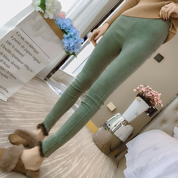 スリムは薄いウエストとカシミアを太...