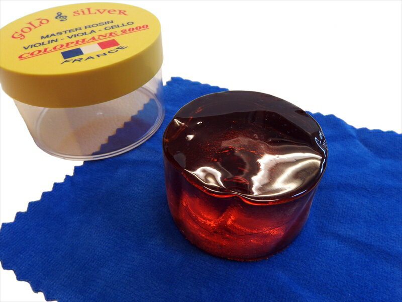 「ゴールド＆シルバー」松脂柔らかい発音で、ほどよいグリップ感があります。すっきりとした印象の音色で、非常に良いクオリティーだと思います。バイオリン・ビオラ・チェロ兼用でお使い頂けます。商品名：Gold and Silver 2000 Rosinメーカー：Thorvaldsson生産国：フランス大きさ：3.5cm×3.5cm×2.2cm重さ：26g楽器：Vn~Vc