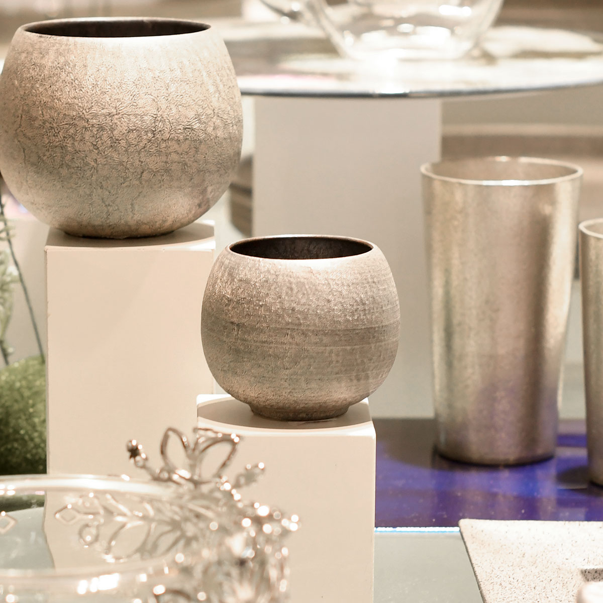 【取り寄せ商品】崇雪　ラウンドカップS　2色 sy0134【有田焼 ゴールド シルバー 艶消し マット 和食器..