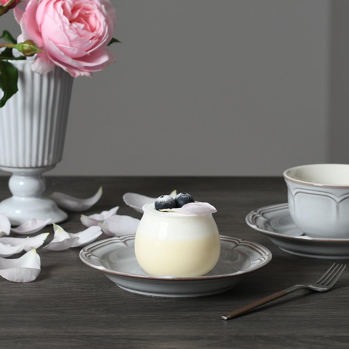 RAFFINE ラフィネ 16cmリムプレート 3色【日本製】【美濃焼 日本製 フレンチカントリー シャビーシック グレー ブラック 黒 白 ホワイト】