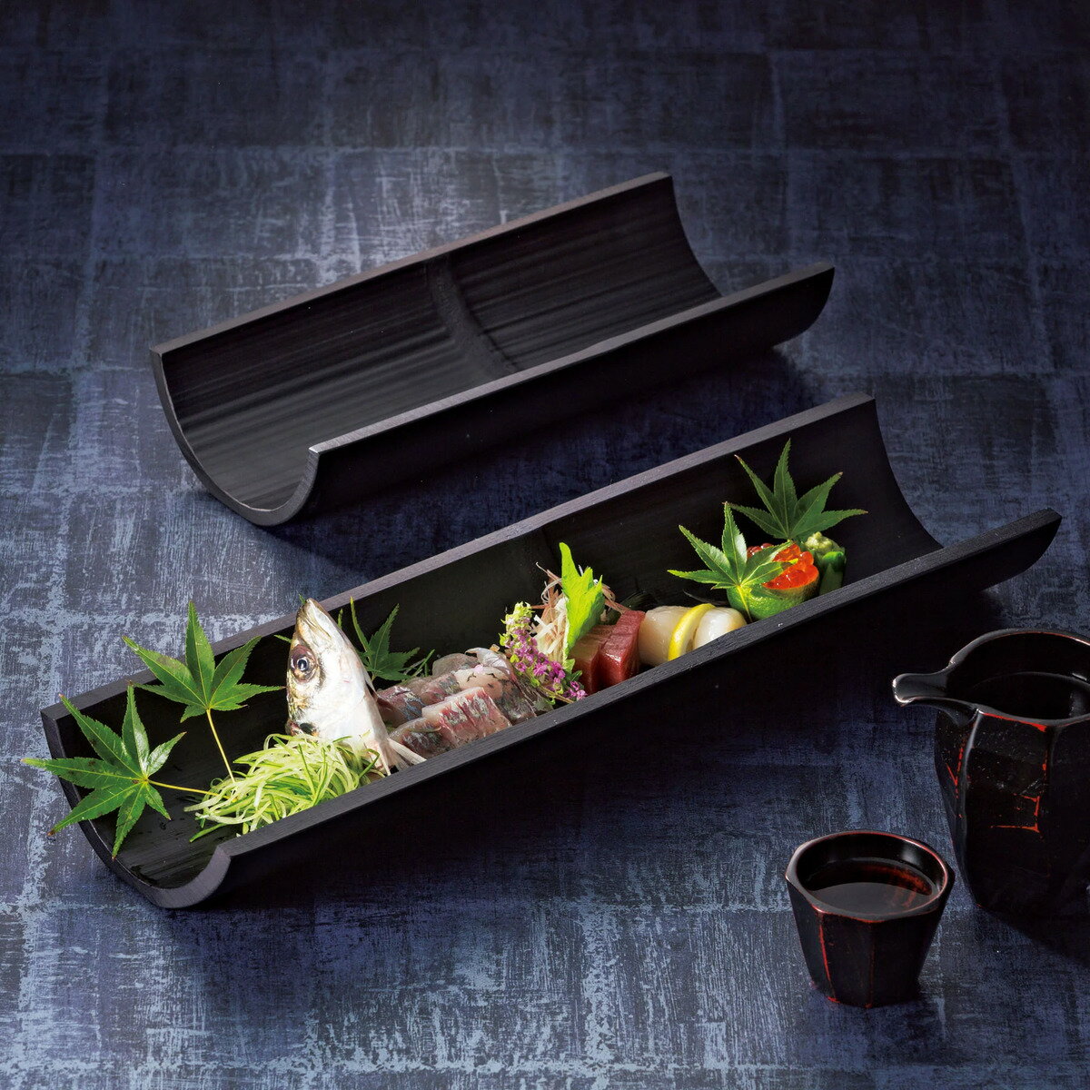 樂天商城 - 【取り寄せ商品】竹端材皿（黒塗ツヤ消し）　大　22579【竹 器 食器 黒 アミューズ 先付 八寸 和モダン 懐石 和食器 おもてなし 和食 料亭 割烹】